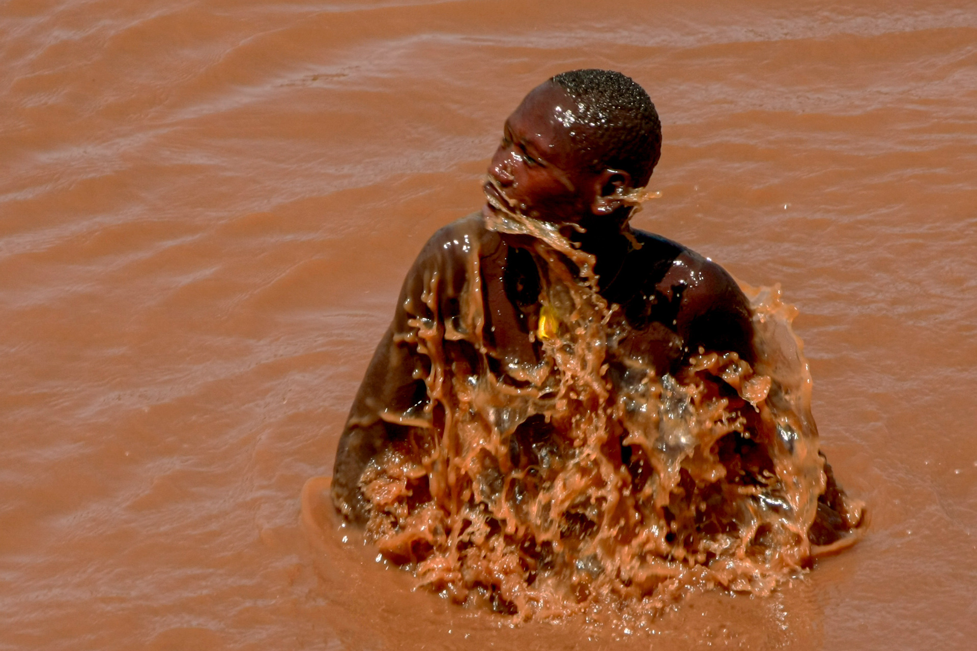 27) LA SPERANZA SESTA CLASS PHTO CLUB MUGELLO IRIANO DINELLI
Fonte di sopravvivenza primaria lacqua, anche quando non pu rispondere alla sua ideale apparenza limpida e trasparente, trasmette il valore del suo essere. La necessit della sua presenza pres