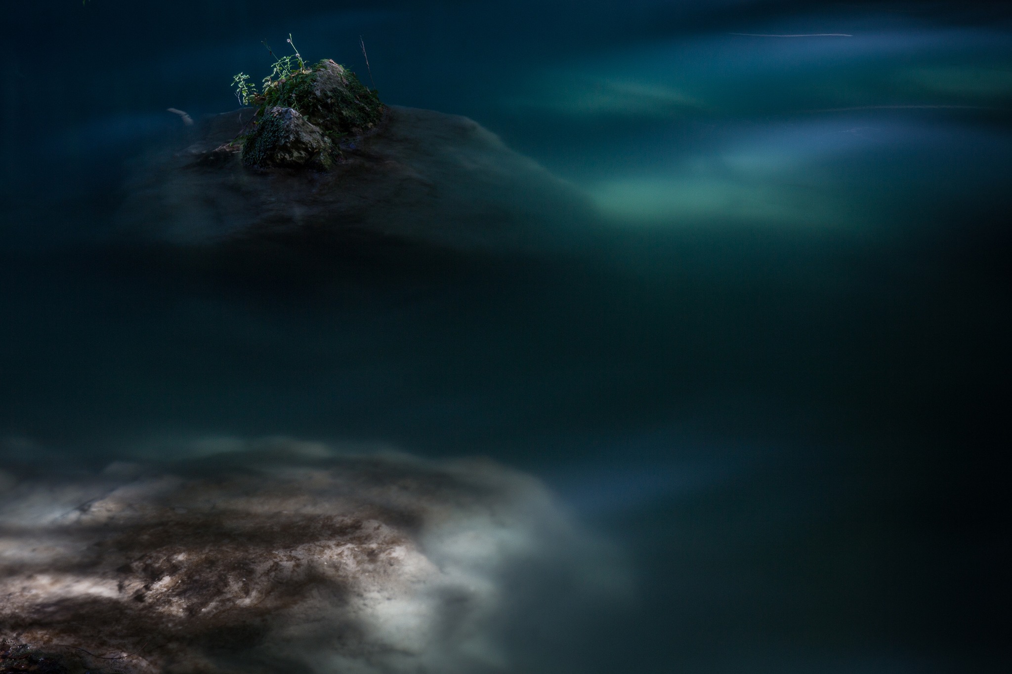 2) CHIAROSCURO QUINTA CLASS GF LE FORNACI FRANCESCO MARRACCINI
La visione peculiare dellautore trasforma il greto di un fiume in un paesaggio di ben pi ampio respiro dove unisola appare selvaggia facendo capolino, svelata dal gioco della luce radente a