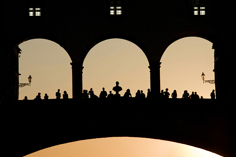 TERZA ClassA Foto n 33 
IMAGO CLUB RICCARDO MAGNINI
Una fotografia si fa apprezzare anche per la precisione delle componenti che vi figurano, linquadratura, la cromia e, non ultimo, il luogo cui si riferisce limmagine. Per quel che ci riguarda stasera