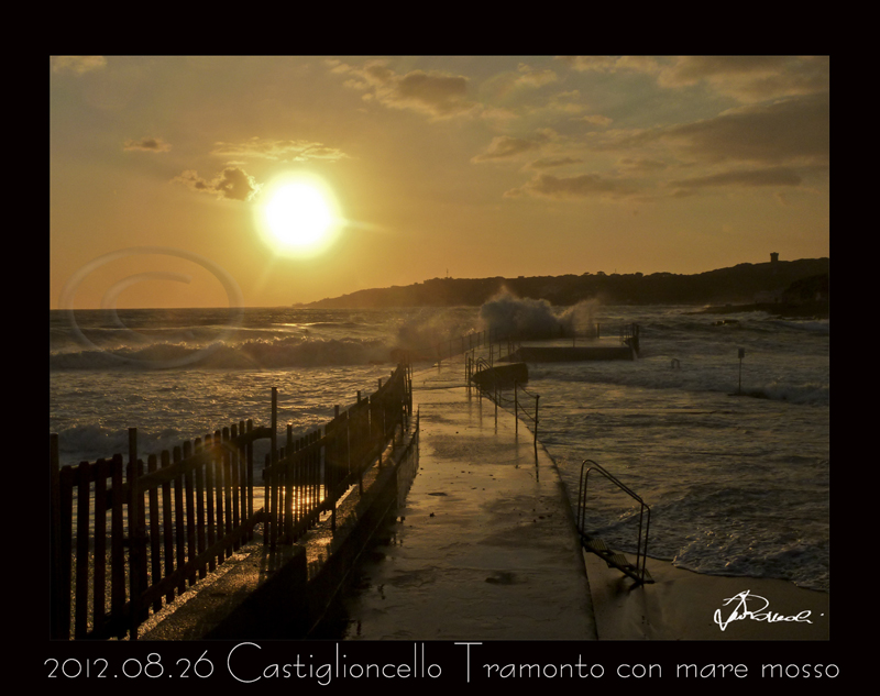 Castiglioncello - Caletta  Tramonto con mare mosso 