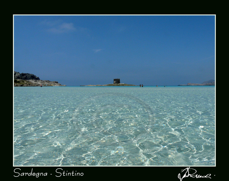 Il meraviglioso mare di Sardegna con Stintino. 