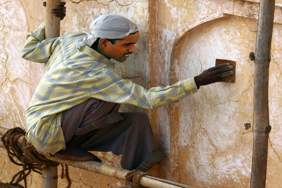 India  Muratore al lavoro  
